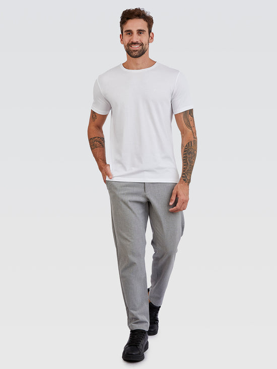 Camiseta Básica Branco Brasão Branco