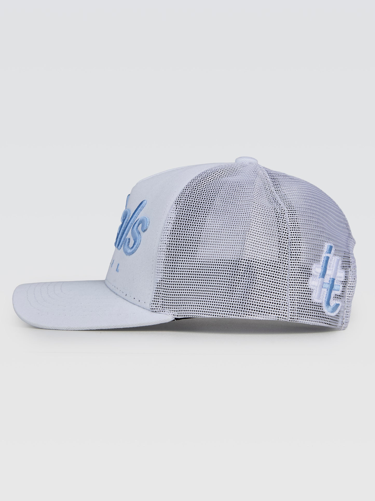 Boné Branco Vintage Turquesa
