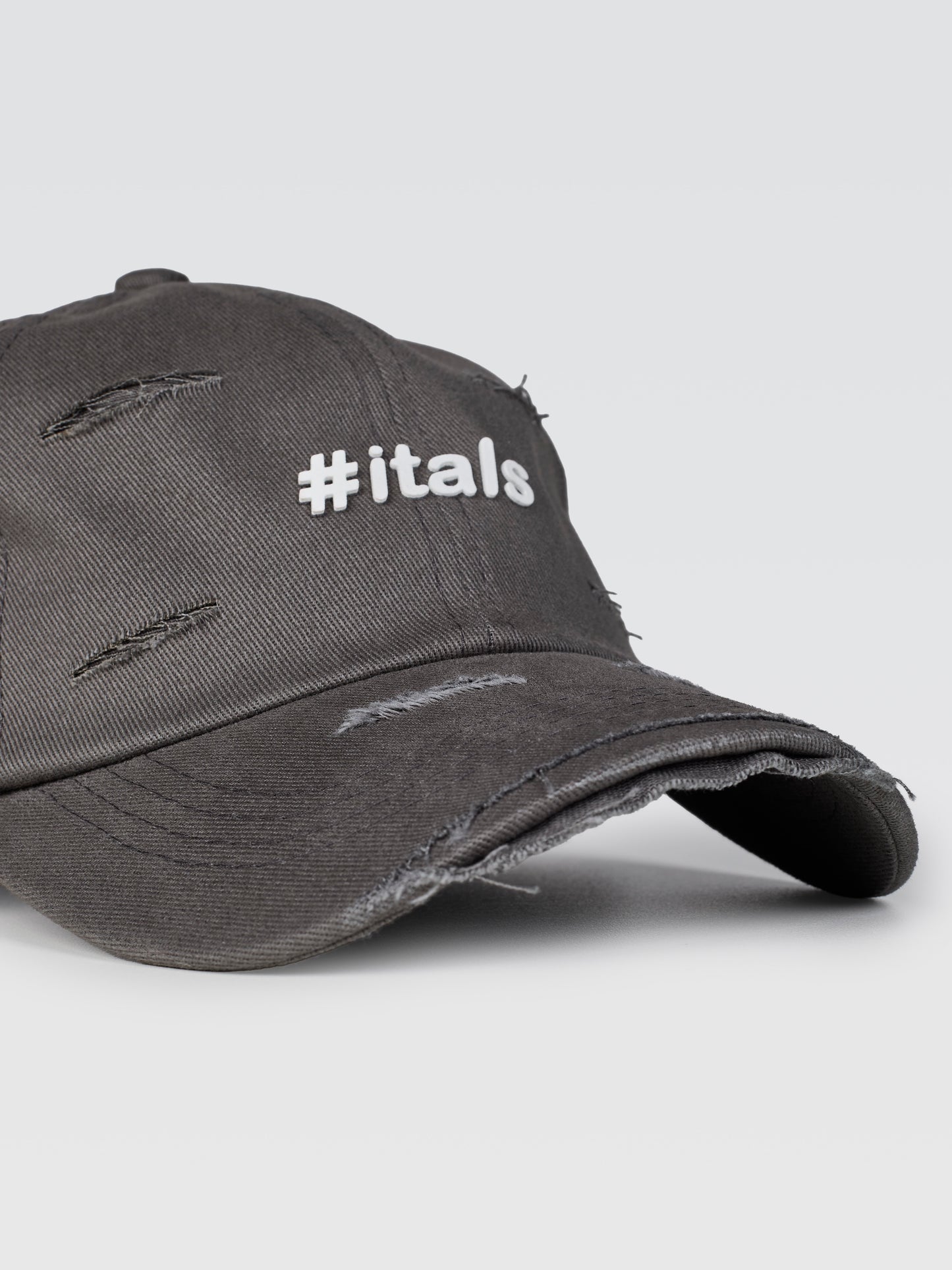 Boné Dad Hat Destroyed Cinza