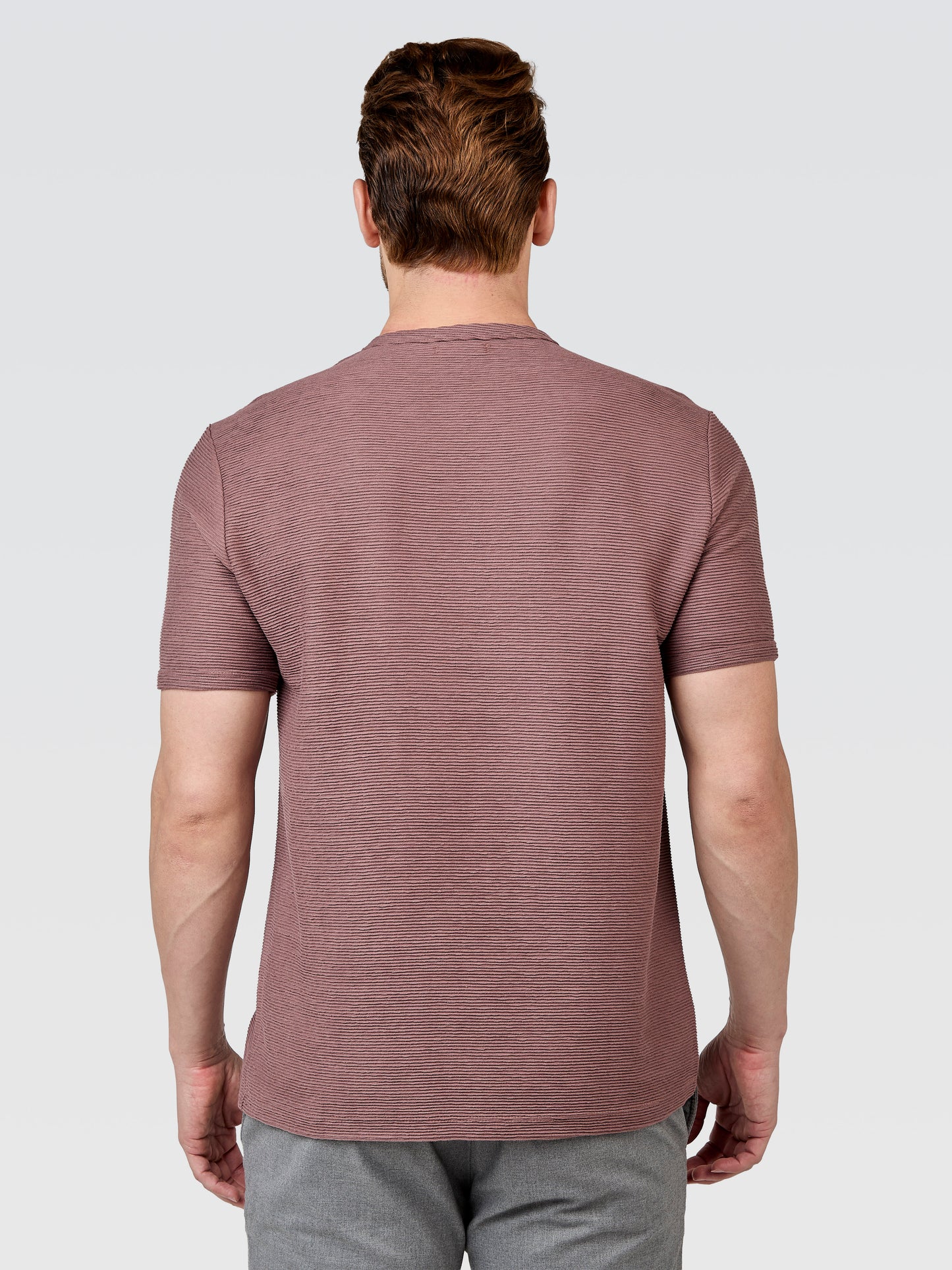 Camiseta Henley Textura Horizonte Chocolate