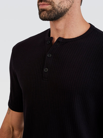 Camiseta Henley Preto Textura