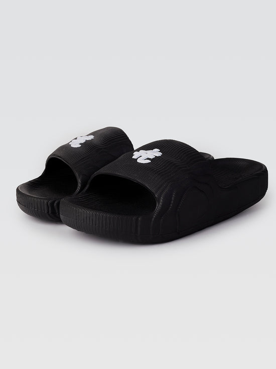 Chinelo Nuvem Adventure Preto Brasão Branco
