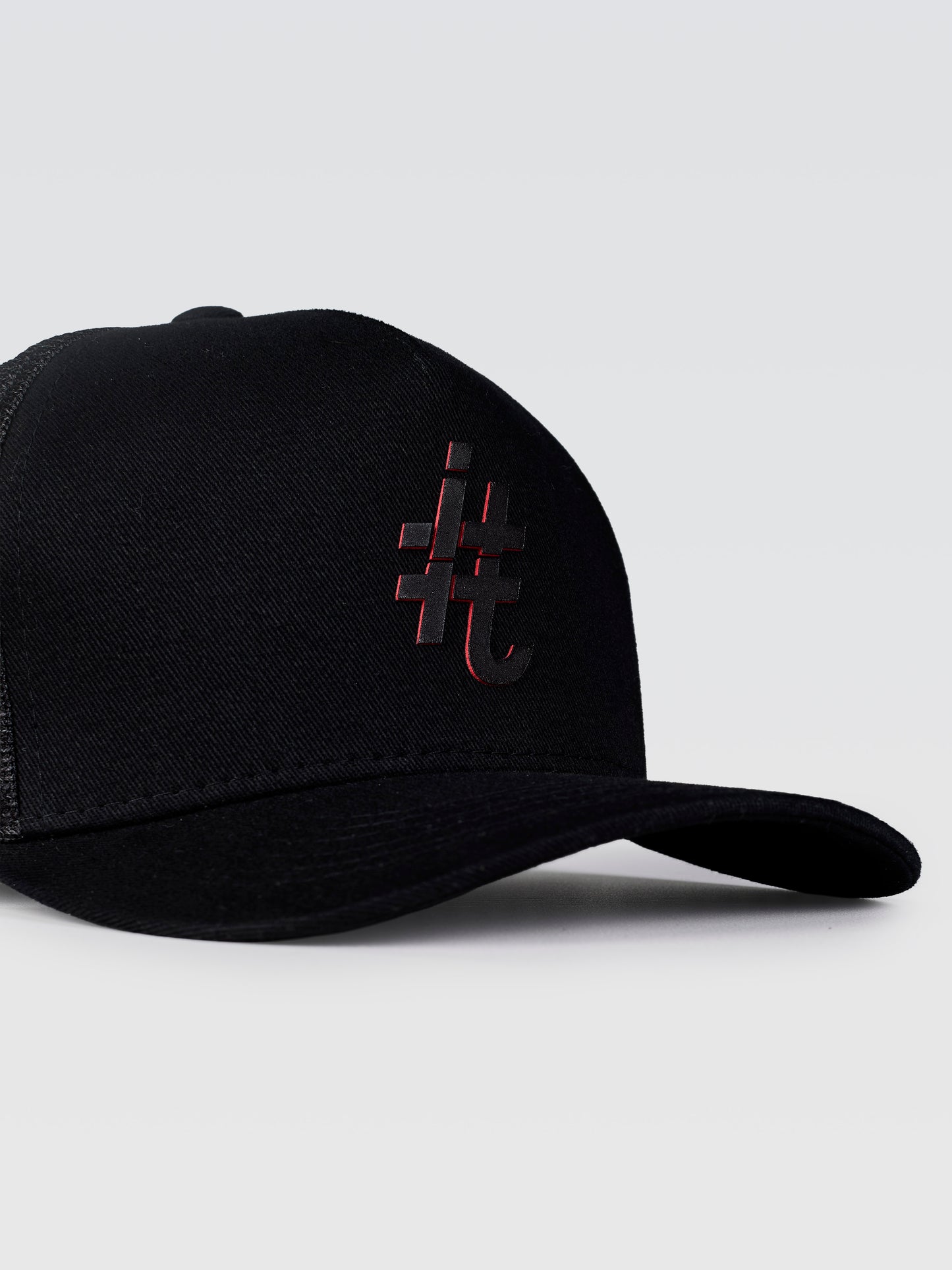 Boné Trucker #itals Preto — Brasão Mágico Vermelho