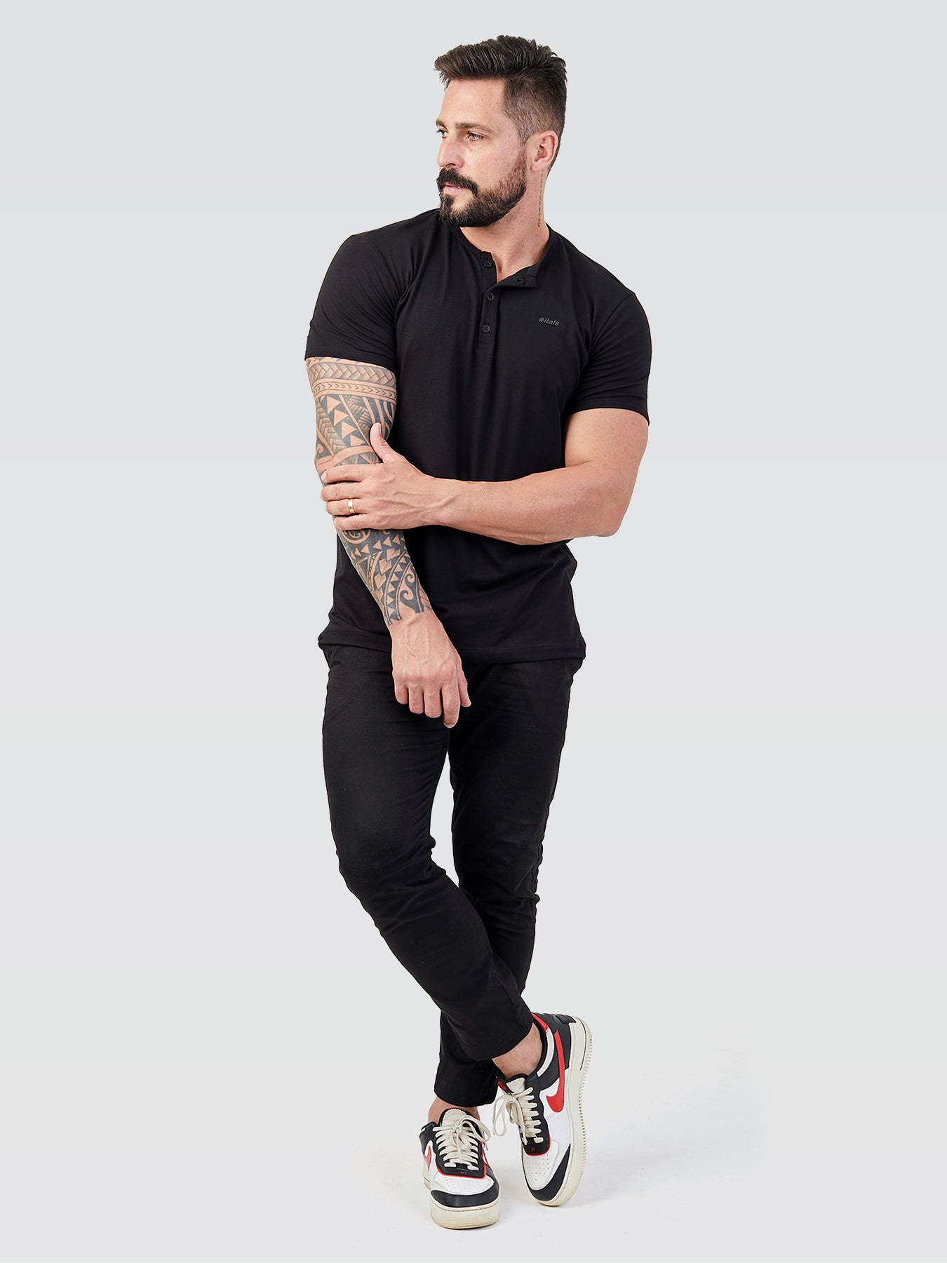 Camiseta Henley Preto