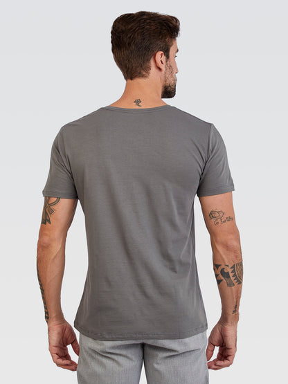 Camiseta Básica Cinza Brasão Cinza