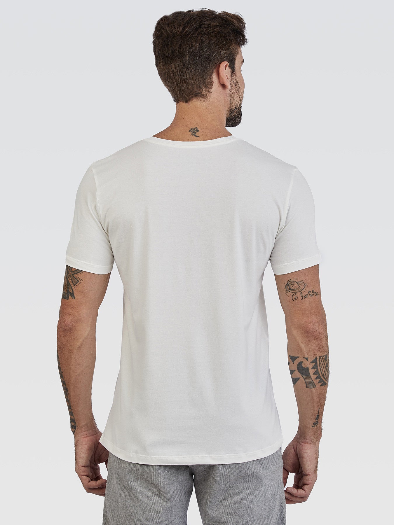 Camiseta Básica Off White Brasão Off