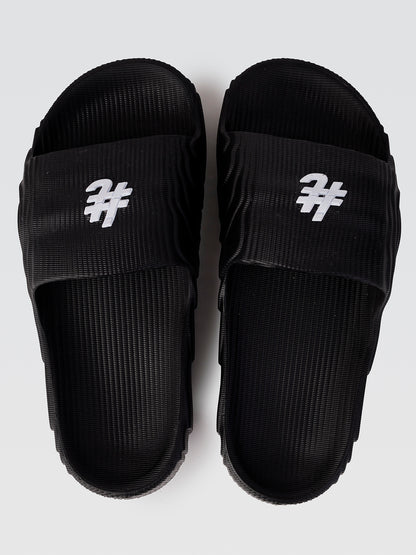 Chinelo Nuvem Adventure Preto Brasão Branco