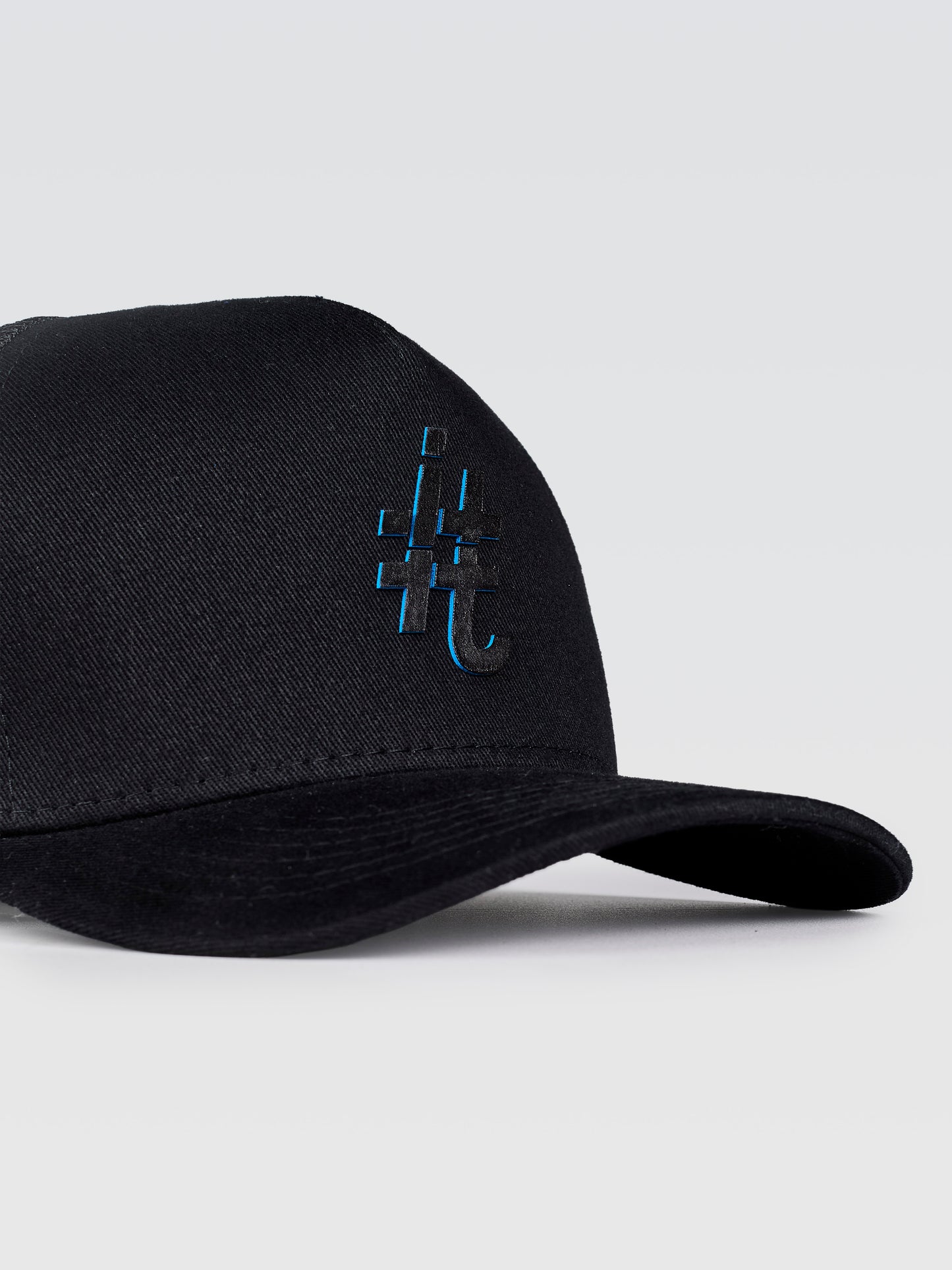 Boné Trucker #itals Preto - Brasão Mágico Azul