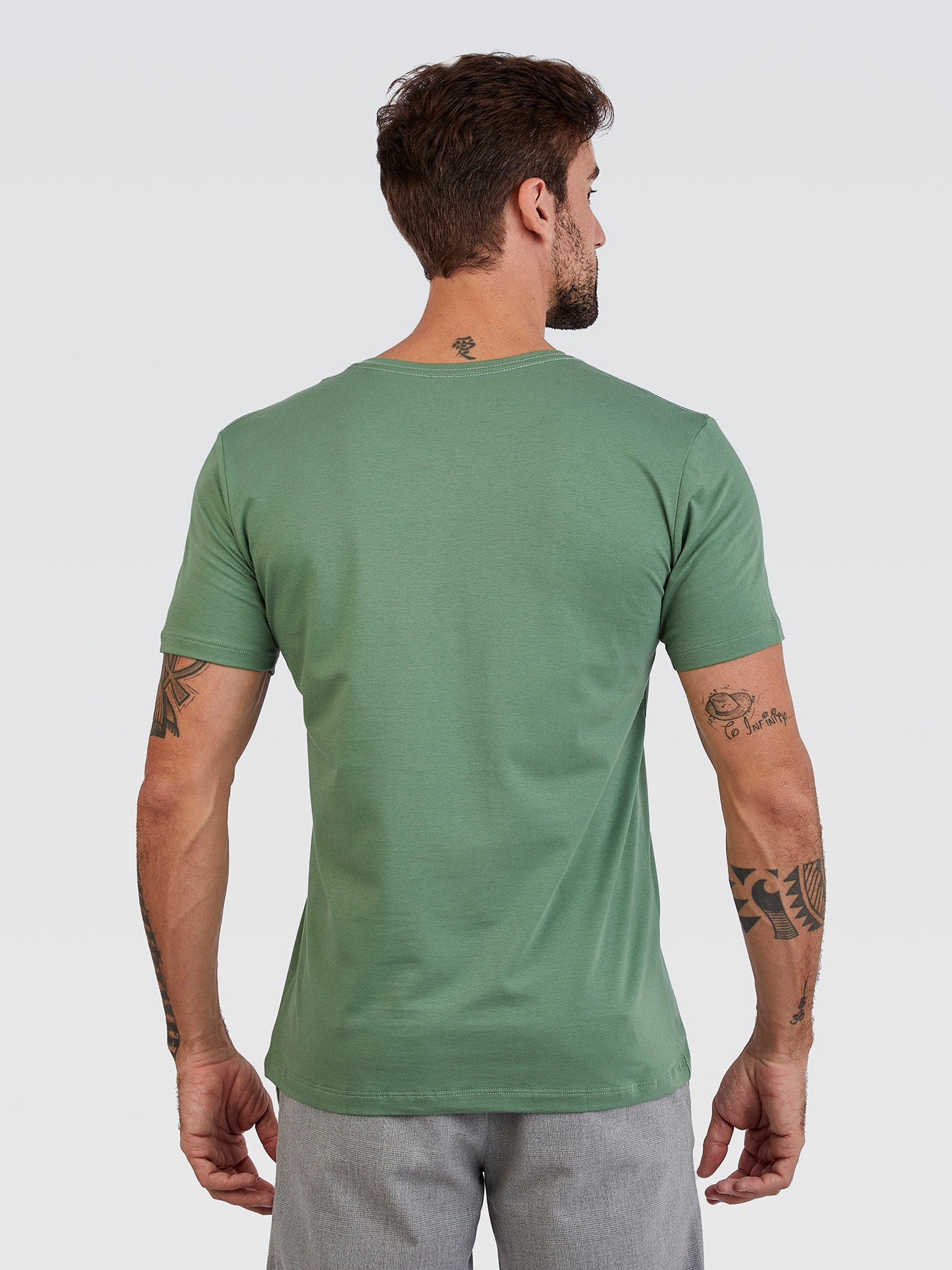 Camiseta Básica Verde Brasão Verde