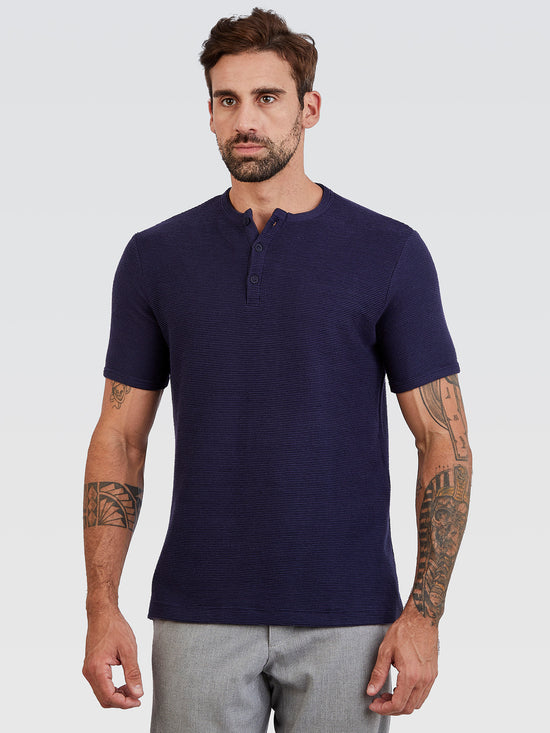 Camiseta Henley Azul Marinho Textura