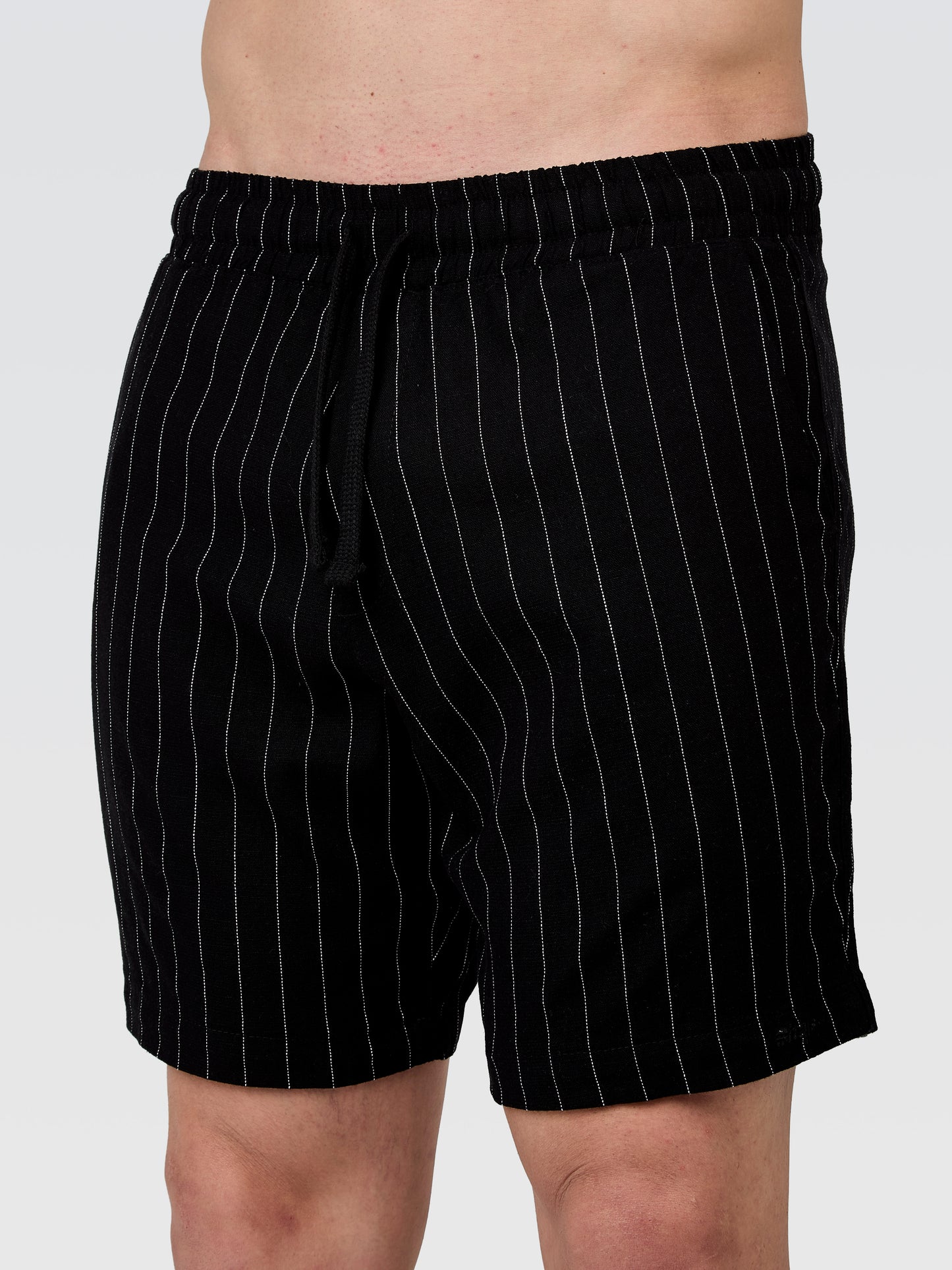 Short Linho Listra Preto