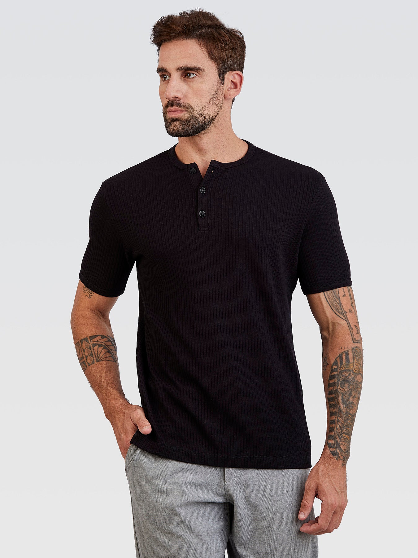 Camiseta Henley Preto Textura
