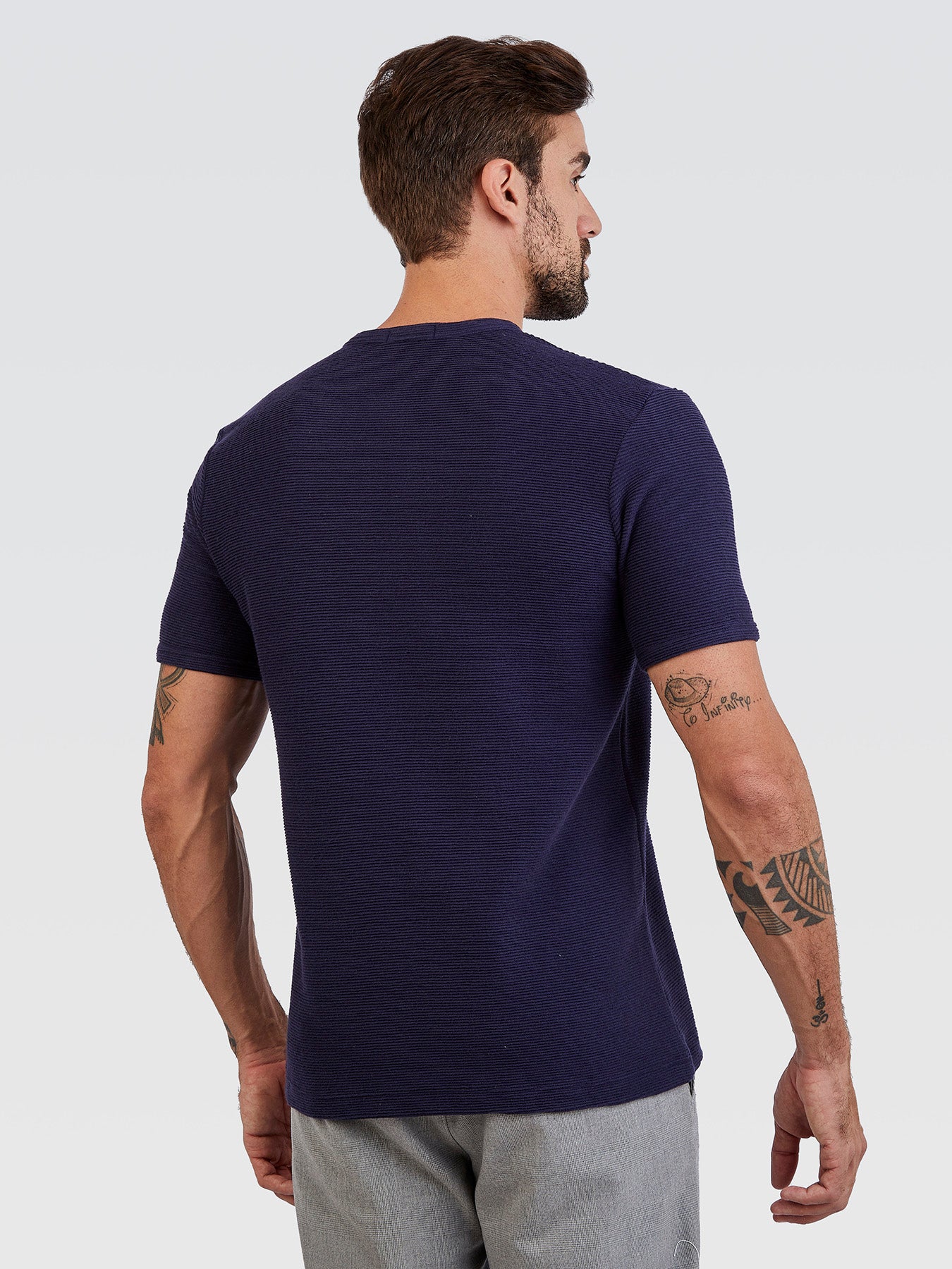 Camiseta Henley Azul Marinho Textura