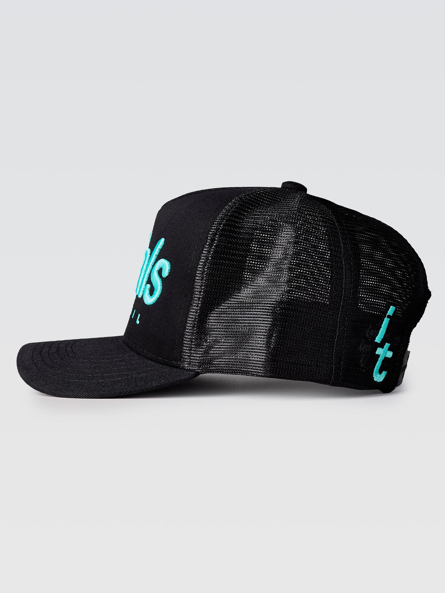 Boné Trucker #itals Vintage Preto — Bordado Verde Água