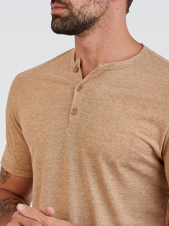 Camiseta Henley Castanho
