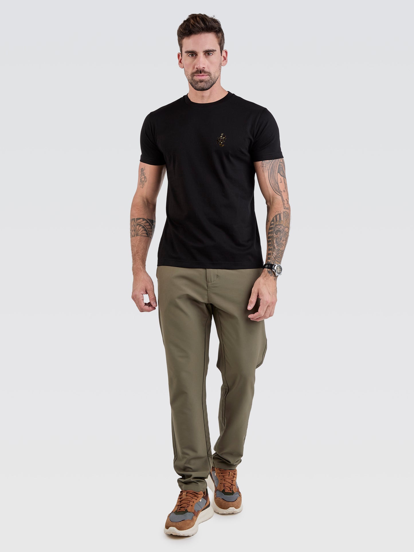 Camiseta Básica Pima Preto Logo Gold