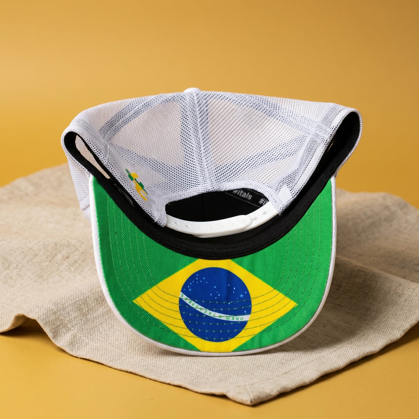 Boné Trucker #itals Vintage Brasil Branco